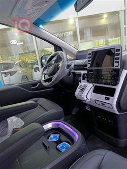 هیوندای ستاریا